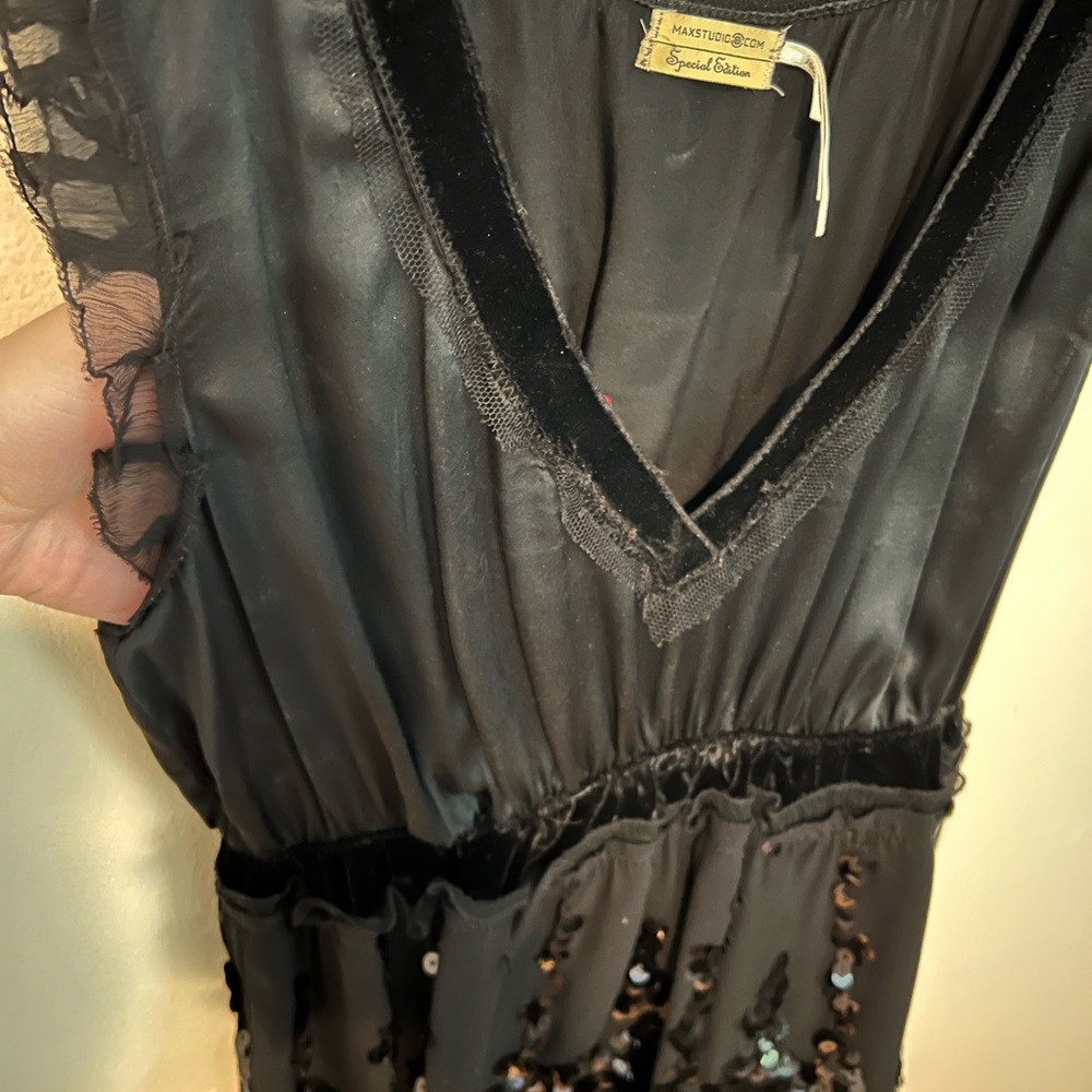 Max Studio Silk & Sequin Blouse - image 5